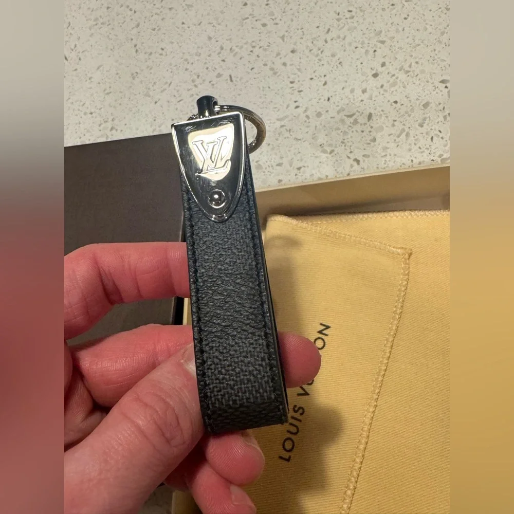 Louis Vuitton Damier Graphite Dragonne LV Key Holder NWB